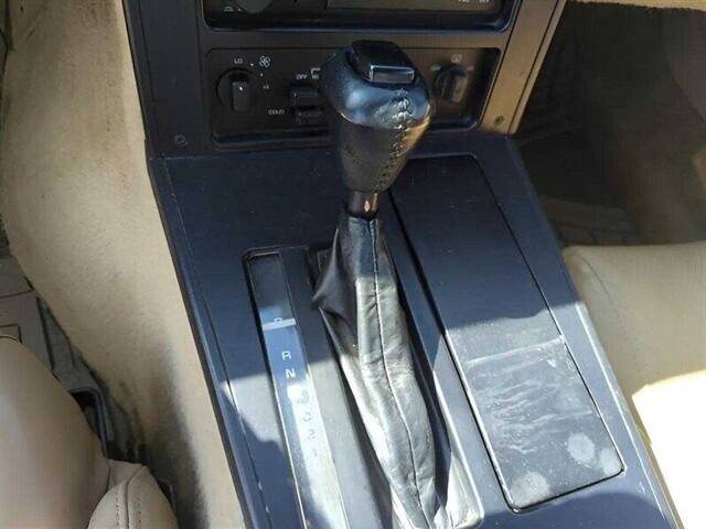 Chevrolet-Chevy-corvette-1987-12