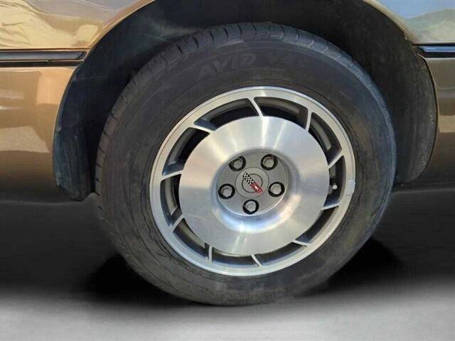 Chevrolet-Chevy-corvette-1987-13