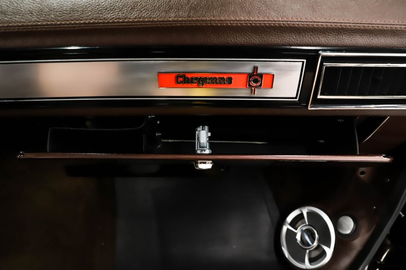 Chevrolet-Cheyenne-1978-Dark-Brown-Metallic-44