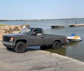 Chevrolet-Cheyenne-1989-Gray-13
