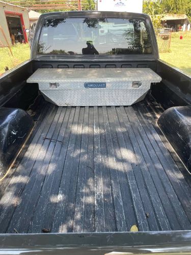 Chevrolet-Cheyenne-1989-Gray-4