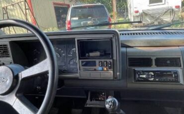 Chevrolet-Cheyenne-1989-Gray-5