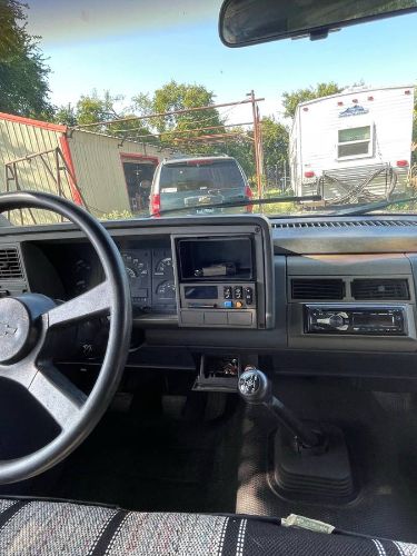 Chevrolet-Cheyenne-1989-Gray-5