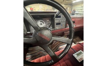 Chevrolet-Ck-1500-1990-Crims-RedAdobe-Gold-Garnet-Seat-Custom-10