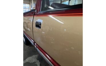 Chevrolet-Ck-1500-1990-Crims-RedAdobe-Gold-Garnet-Seat-Custom-13