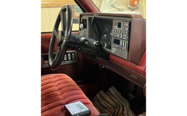 Chevrolet-Ck-1500-1990-Crims-RedAdobe-Gold-Garnet-Seat-Custom-19