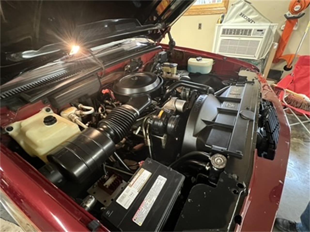 Chevrolet-Ck-1500-1990-Crims-RedAdobe-Gold-Garnet-Seat-Custom-4