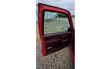 Chevrolet-Ck-1500-1995-Red-white-two-tone-Red-17