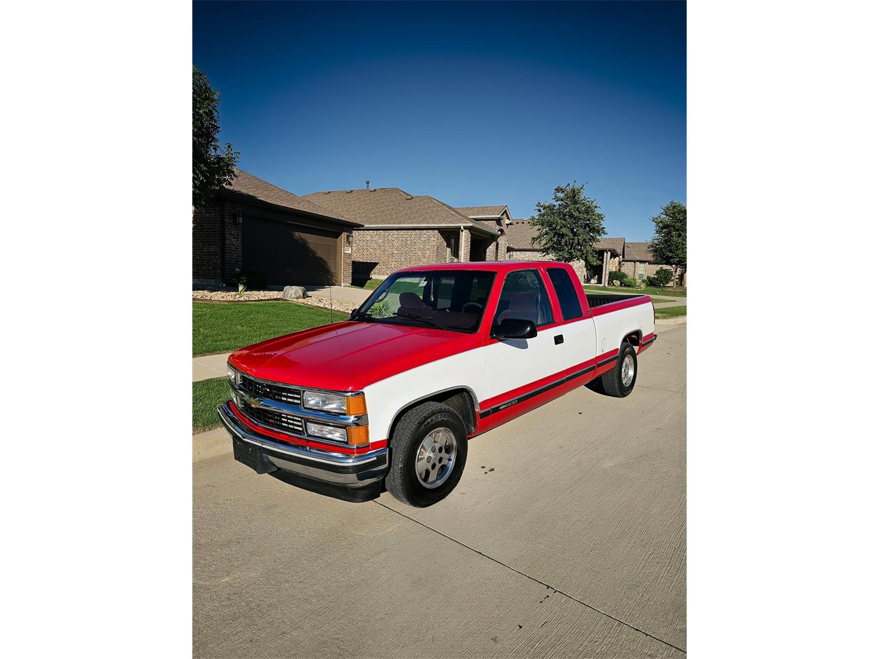 Chevrolet-Ck-1500-1995-Red-white-two-tone-Red-2