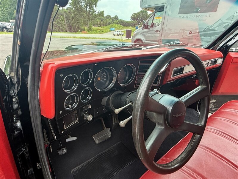 Chevrolet-Ck-1984-11