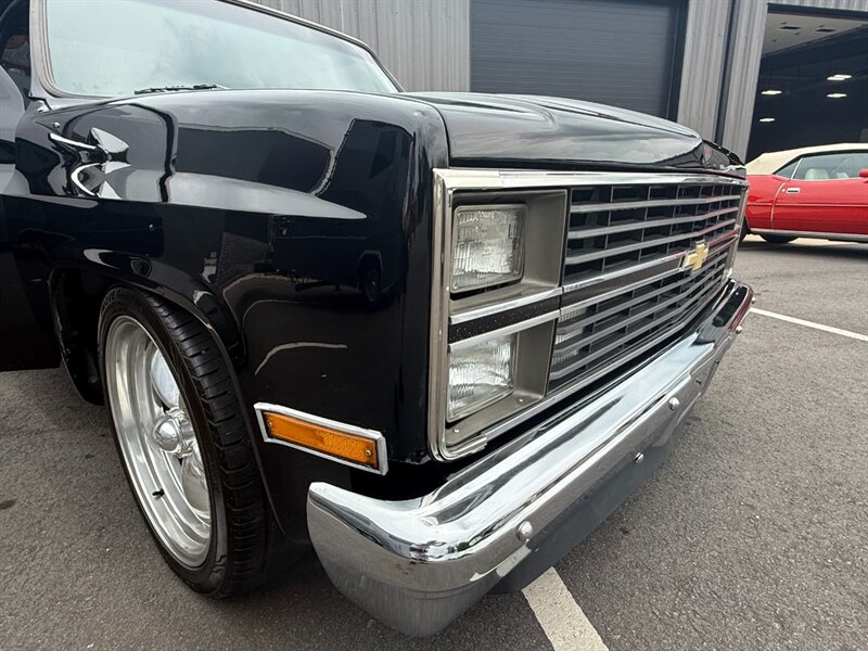 Chevrolet-Ck-1984-27