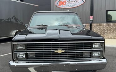 Chevrolet-Ck-1984-3