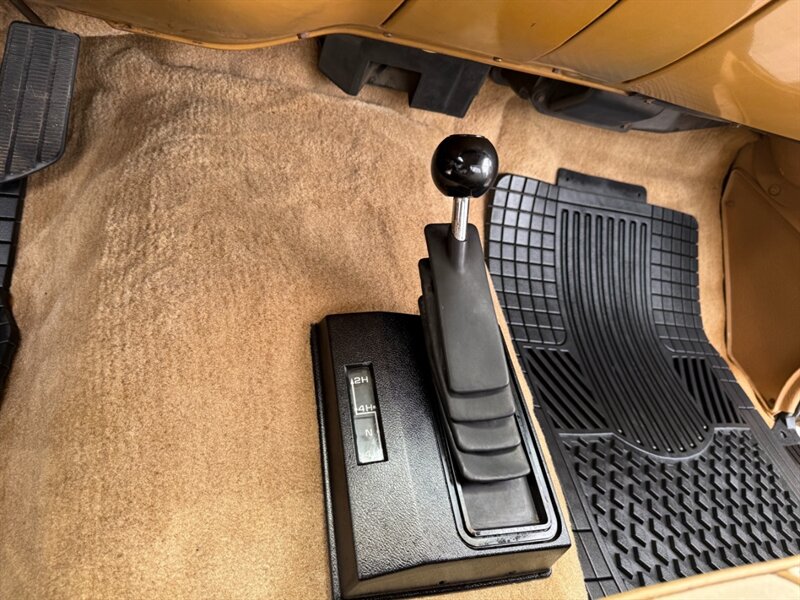 Chevrolet-Ck-1984-Black-Black-10