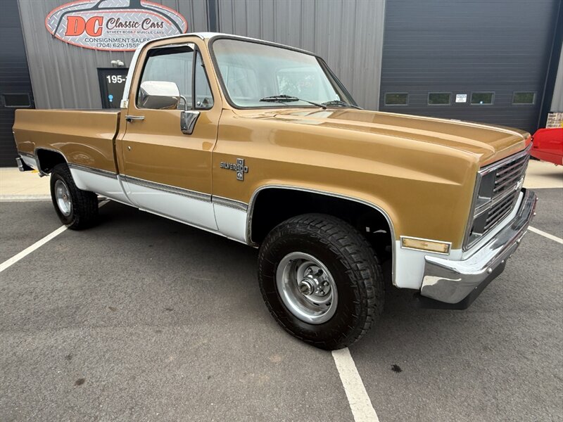 Chevrolet-Ck-1984-Black-Black-16