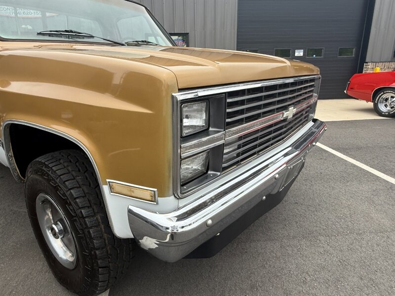 Chevrolet-Ck-1984-Black-Black-19