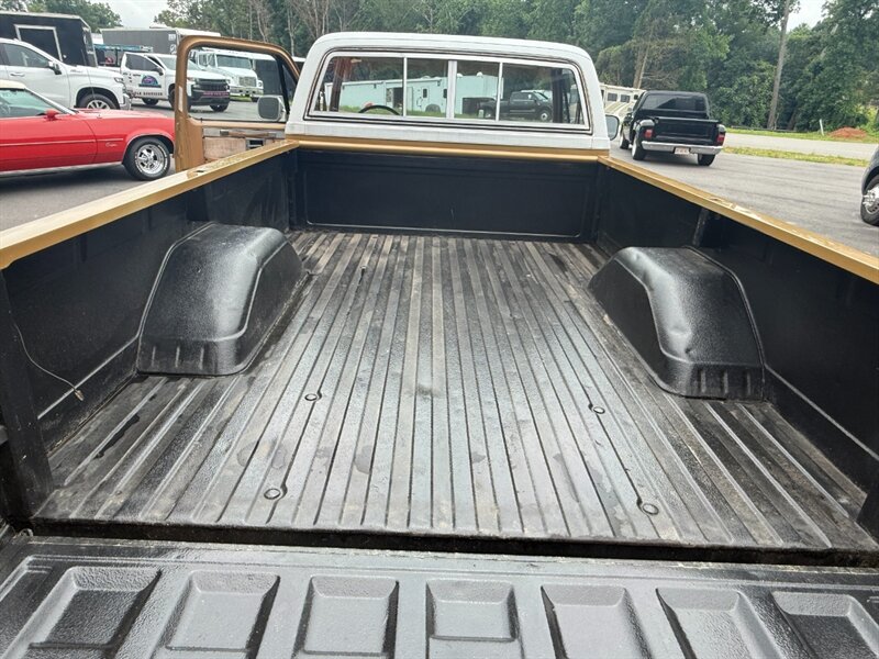 Chevrolet-Ck-1984-Black-Black-20