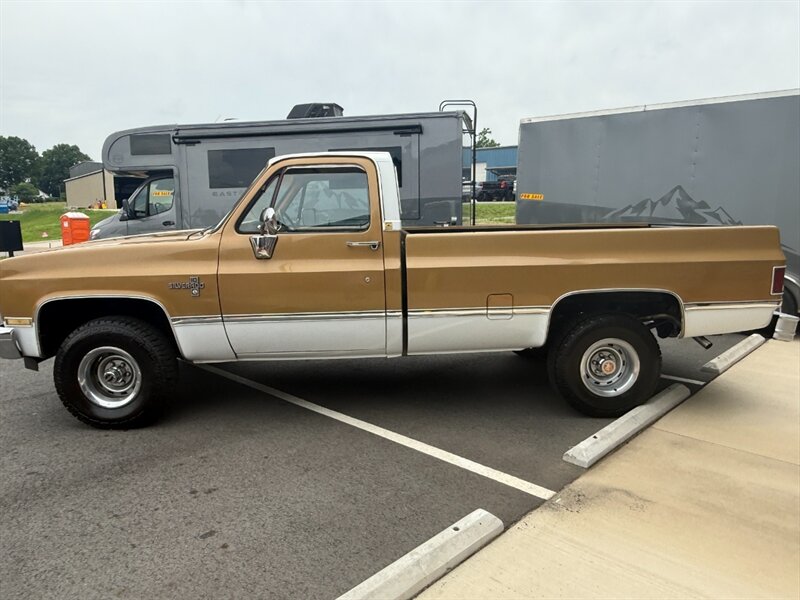 Chevrolet-Ck-1984-Black-Black-5