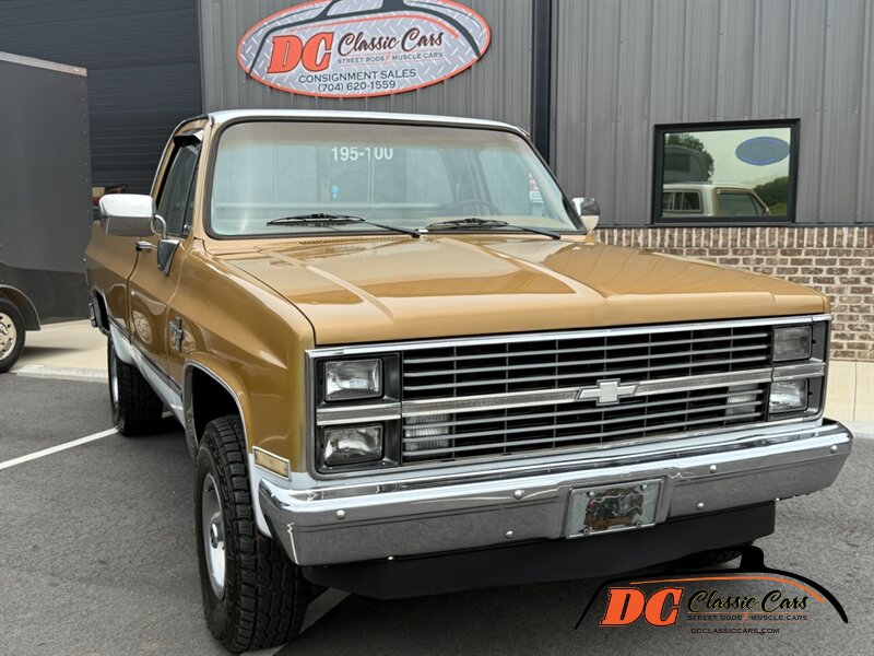 Chevrolet-Ck-1984-Black-Black