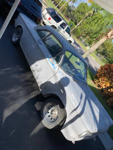 Chevrolet-Corvair-1962-White-Blue-7