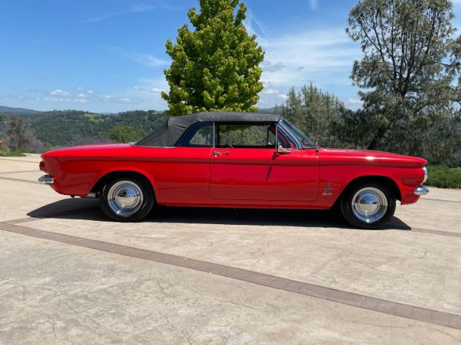 Chevrolet-Corvair-1963-Red-7