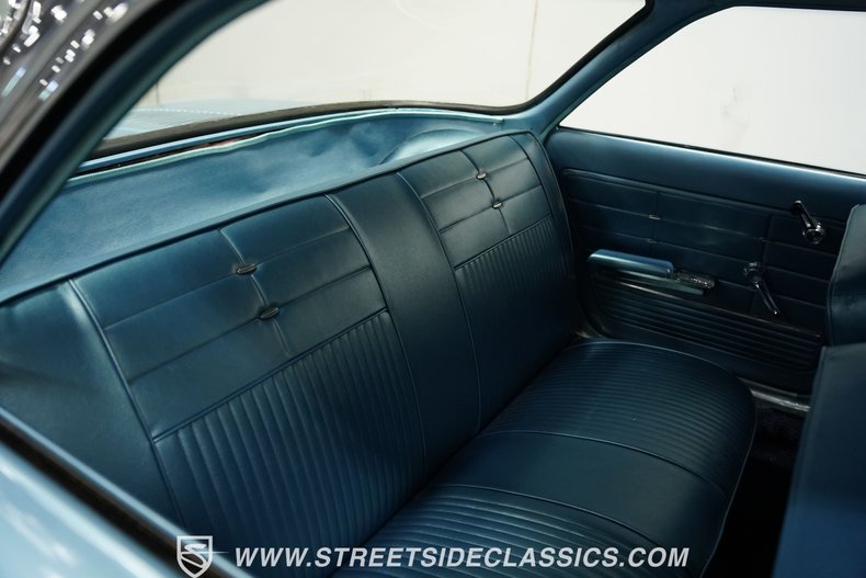 Chevrolet-Corvair-1963-Silver-Blue-Blue-14