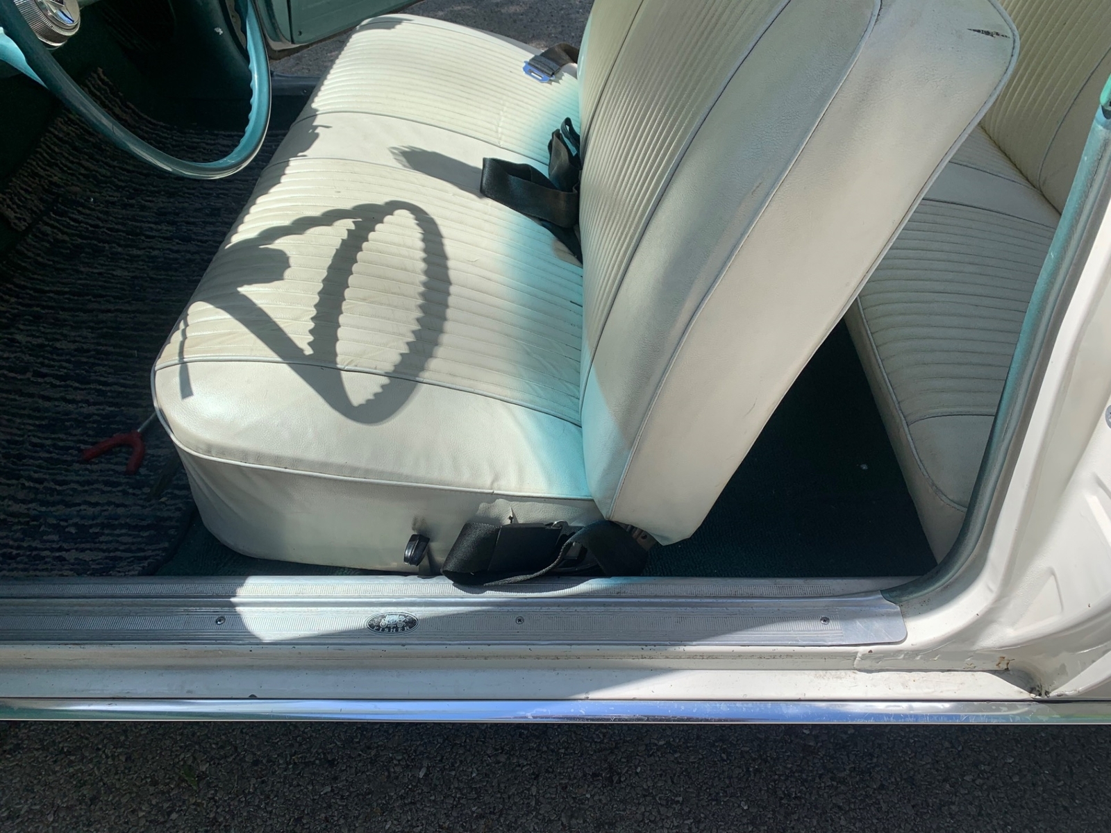 Chevrolet-Corvair-1965-2-Door-10