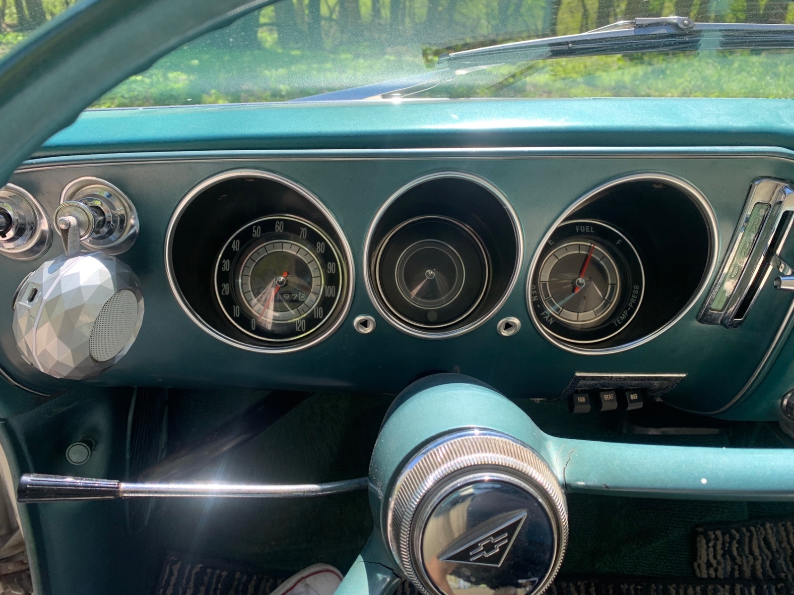 Chevrolet-Corvair-1965-2-Door-16