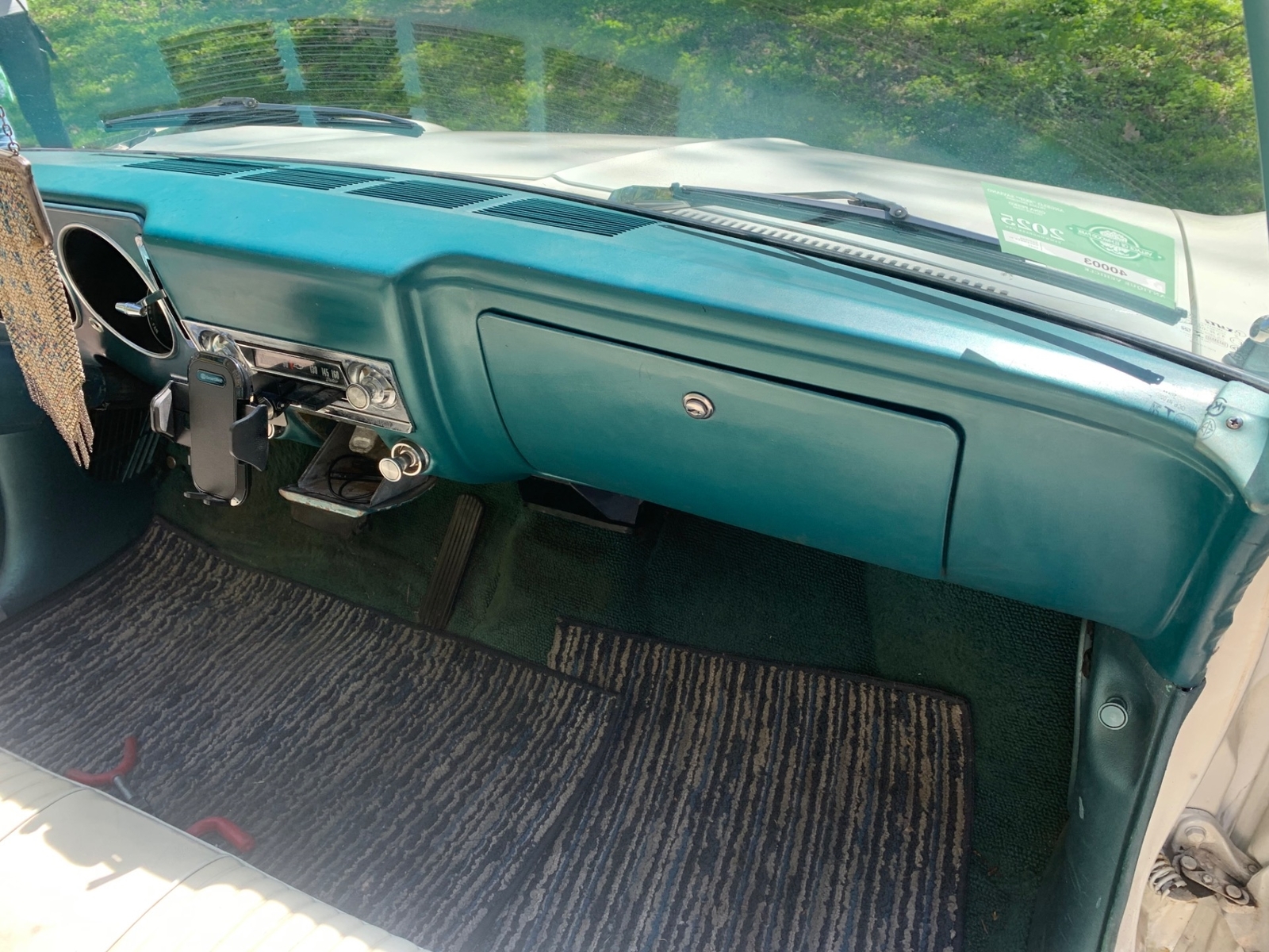 Chevrolet-Corvair-1965-2-Door-17