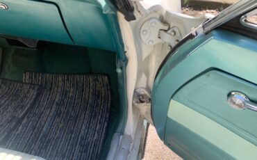 Chevrolet-Corvair-1965-2-Door-23