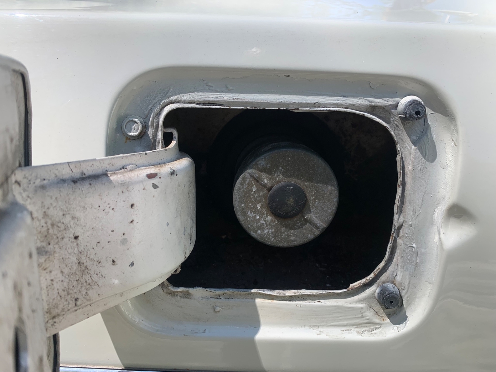 Chevrolet-Corvair-1965-2-Door-32
