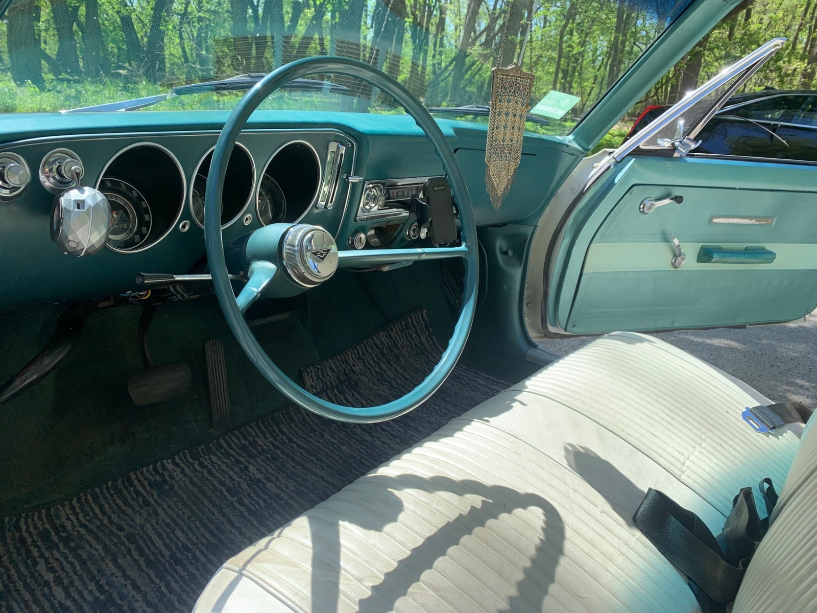 Chevrolet-Corvair-1965-2-Door-9