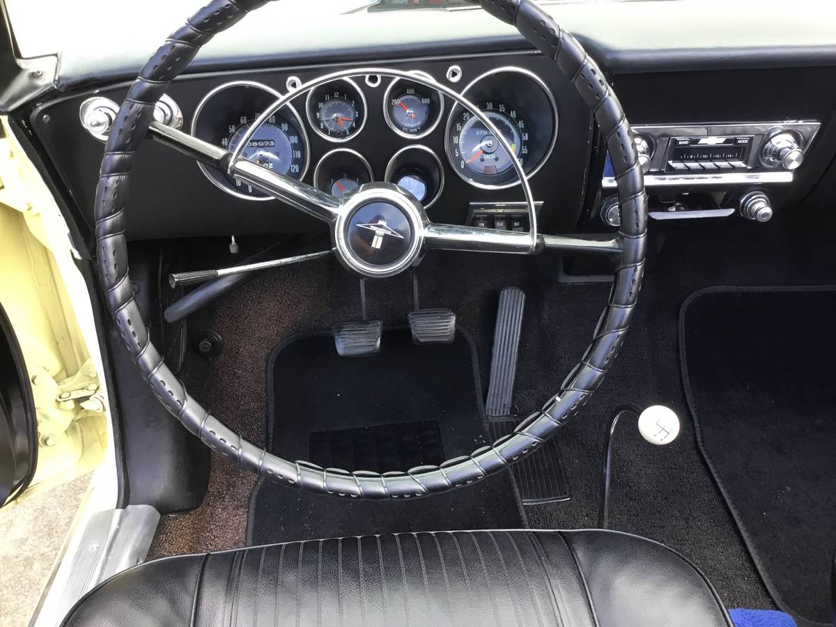 Chevrolet-Corvair-monza-1965-yellow-6