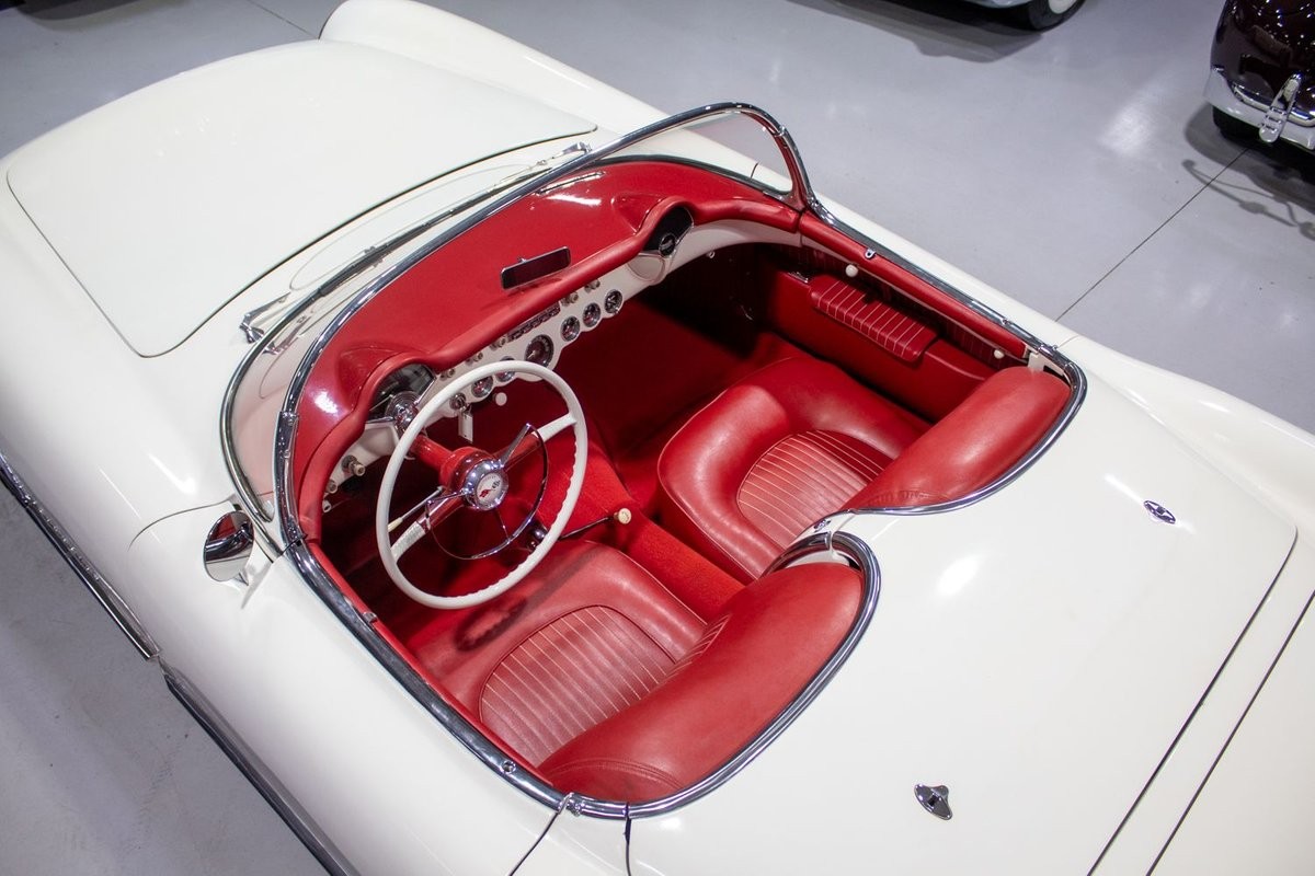 Chevrolet-Corvette-1954-Convertible-1