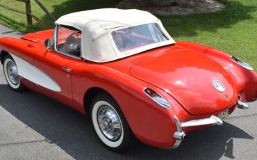 Chevrolet-Corvette-1956-Convertible-1