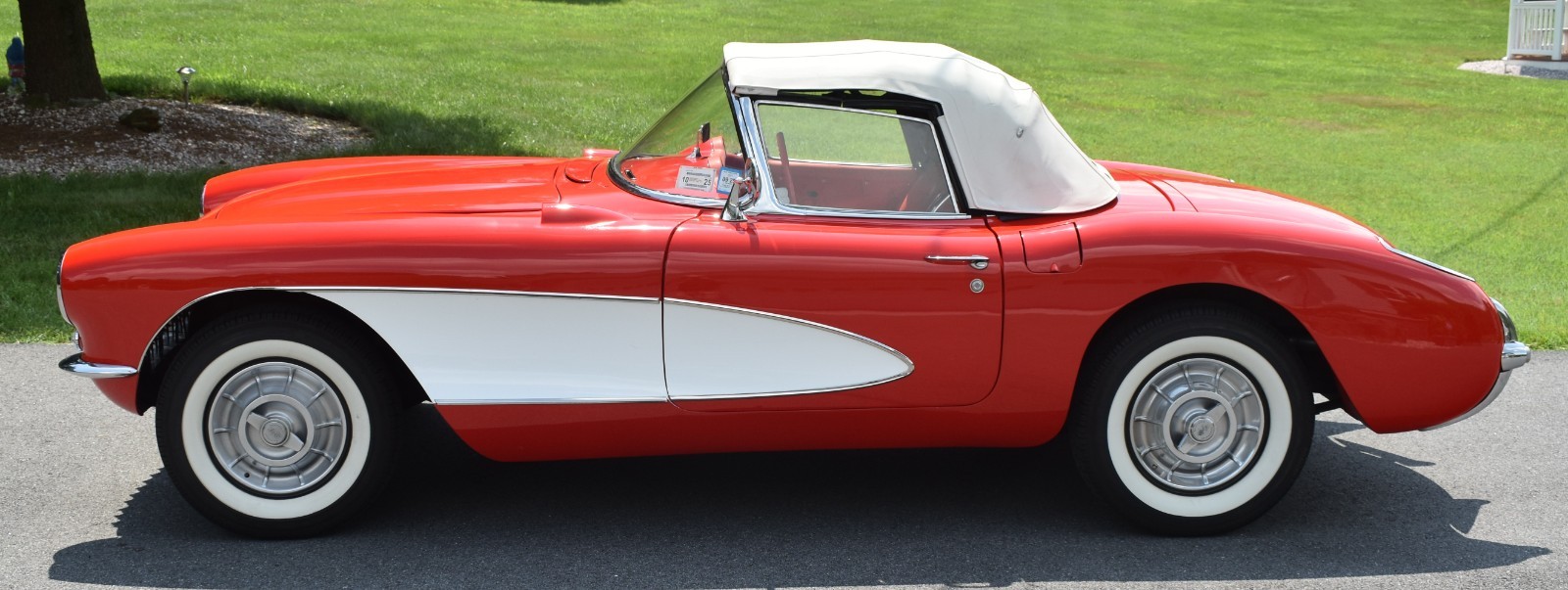 Chevrolet-Corvette-1956-Convertible-12