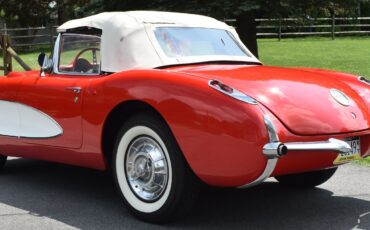 Chevrolet-Corvette-1956-Convertible-2