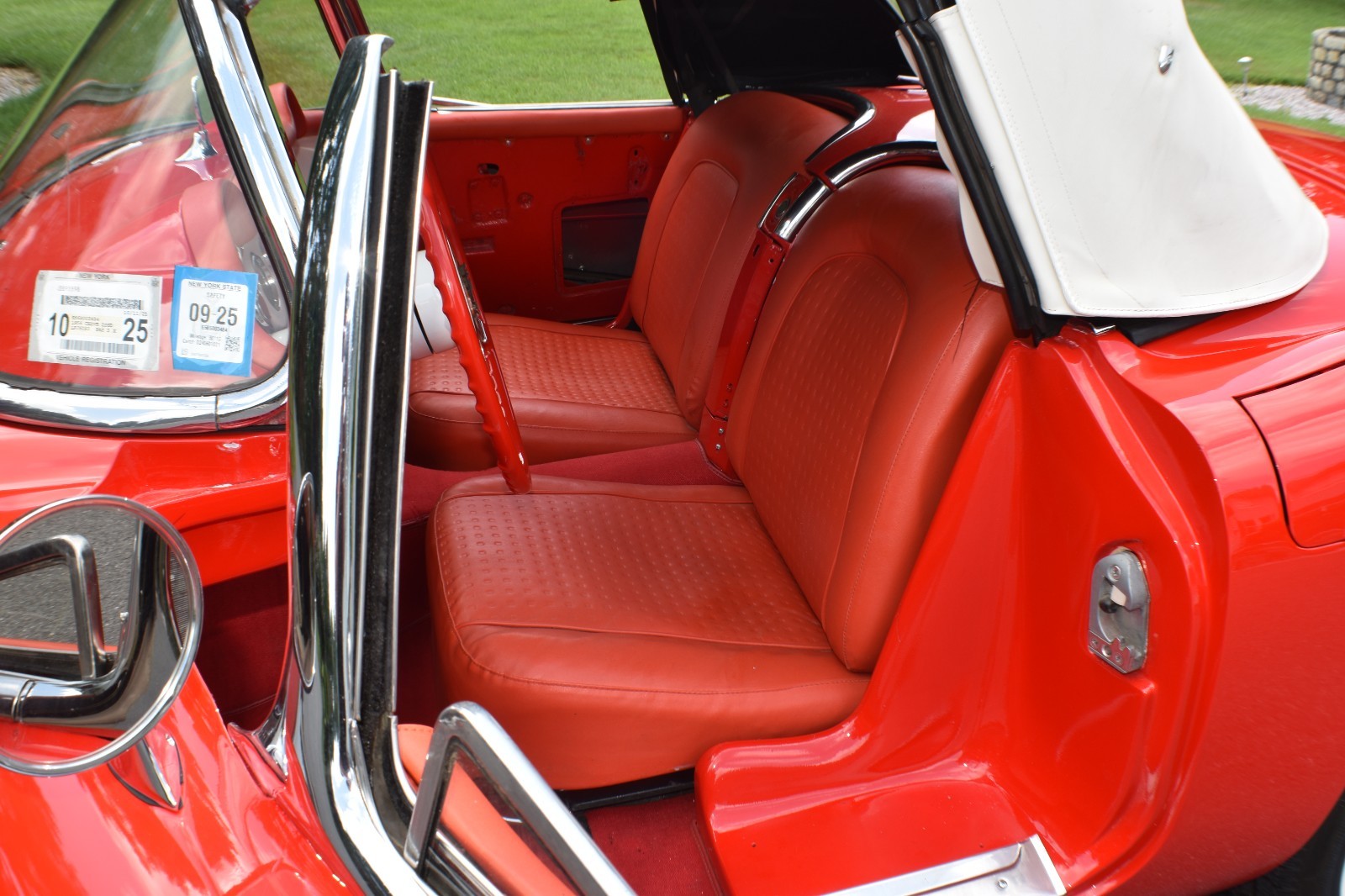 Chevrolet-Corvette-1956-Convertible-22