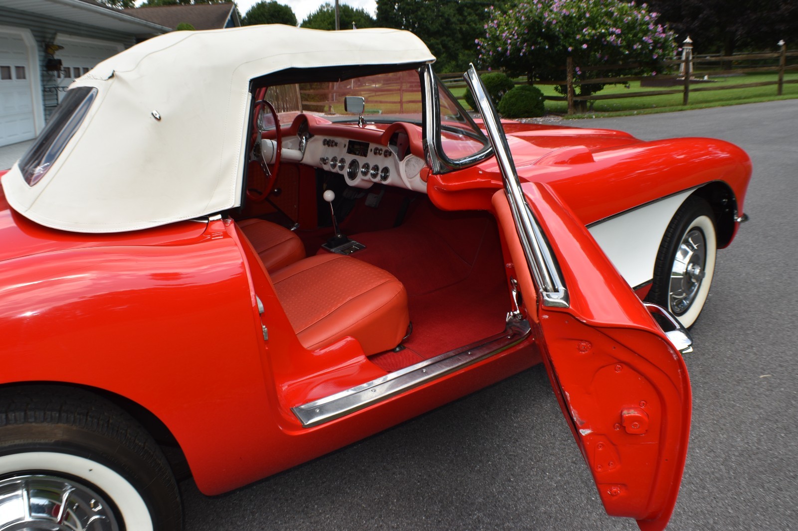 Chevrolet-Corvette-1956-Convertible-24