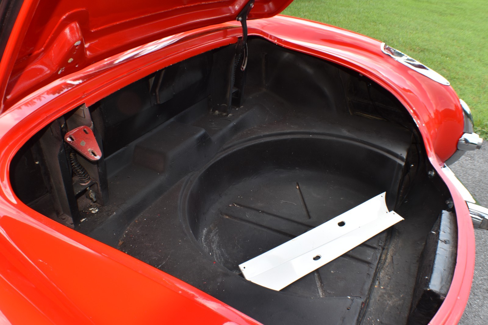 Chevrolet-Corvette-1956-Convertible-29