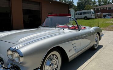 Chevrolet-Corvette-1959-Convertible-10
