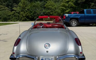 Chevrolet-Corvette-1959-Convertible-12