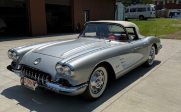 Chevrolet-Corvette-1959-Convertible-19