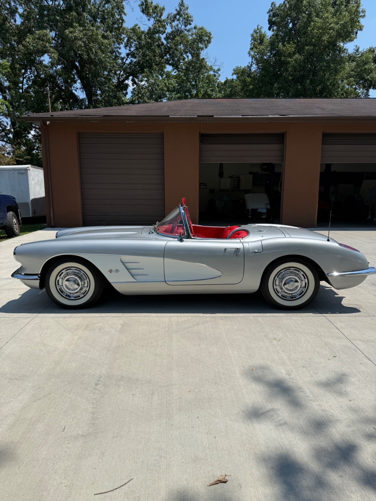 Chevrolet-Corvette-1959-Convertible-2