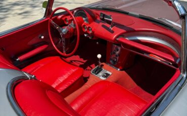 Chevrolet-Corvette-1959-Convertible-20