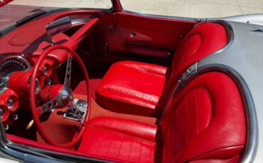 Chevrolet-Corvette-1959-Convertible-23