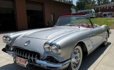 Chevrolet-Corvette-1959-Convertible-9