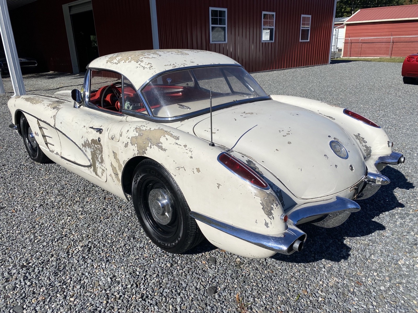 Chevrolet-Corvette-1960-14