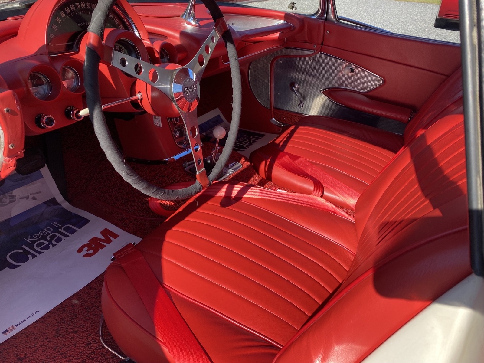 Chevrolet-Corvette-1960-18
