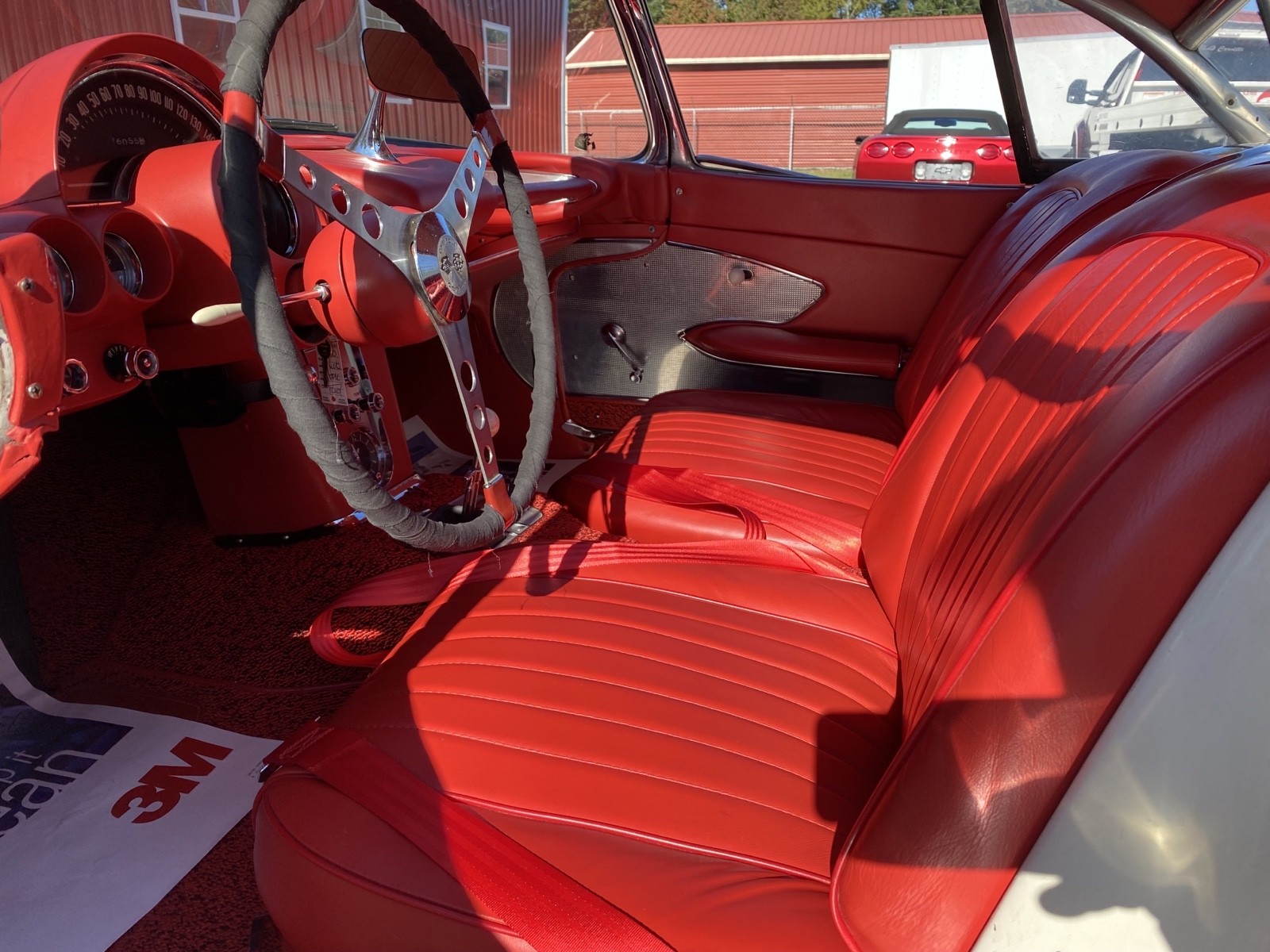 Chevrolet-Corvette-1960-19