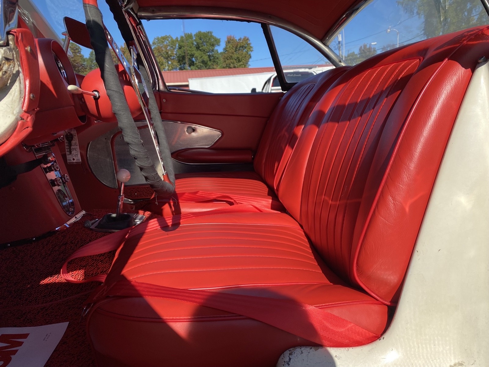 Chevrolet-Corvette-1960-20